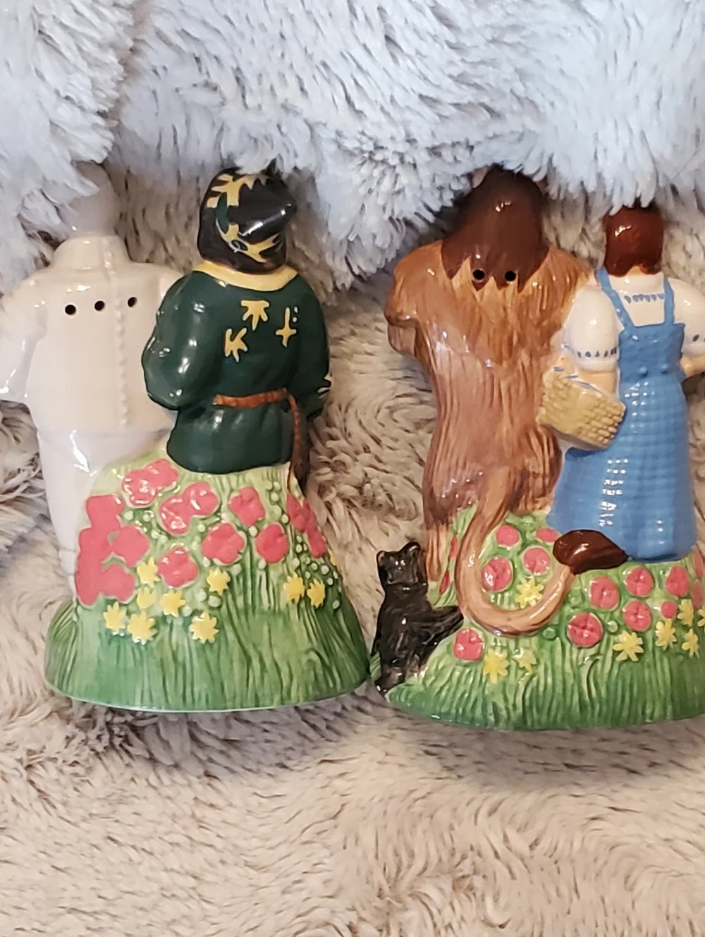 Wizard of Oz Dorothy Lion Scarecrow Tin Man Salt Pepper Shakers Figurines